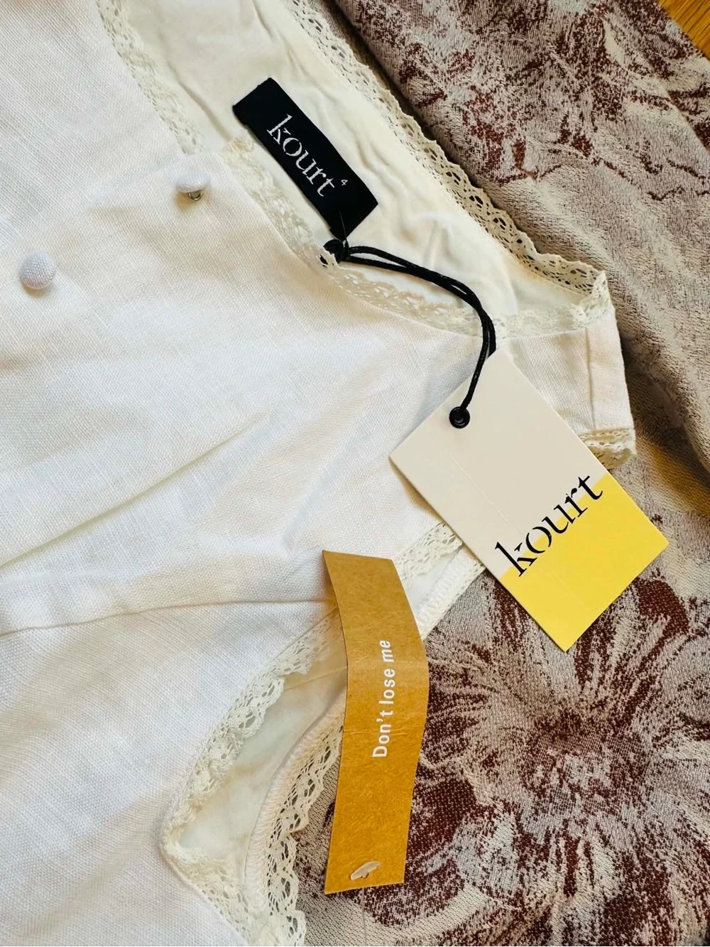 Sleeveless White Button-Front Top with Lace Trim - Picture 8 of 12
